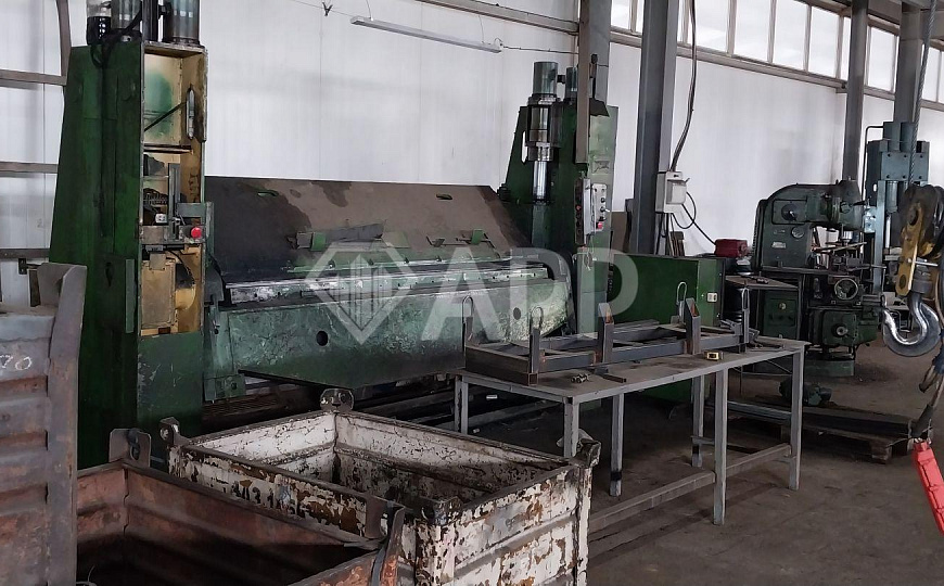 Готовое прoизводство (склад) с кран – балкой (1600 кв. м) на земле 60 соток. фото