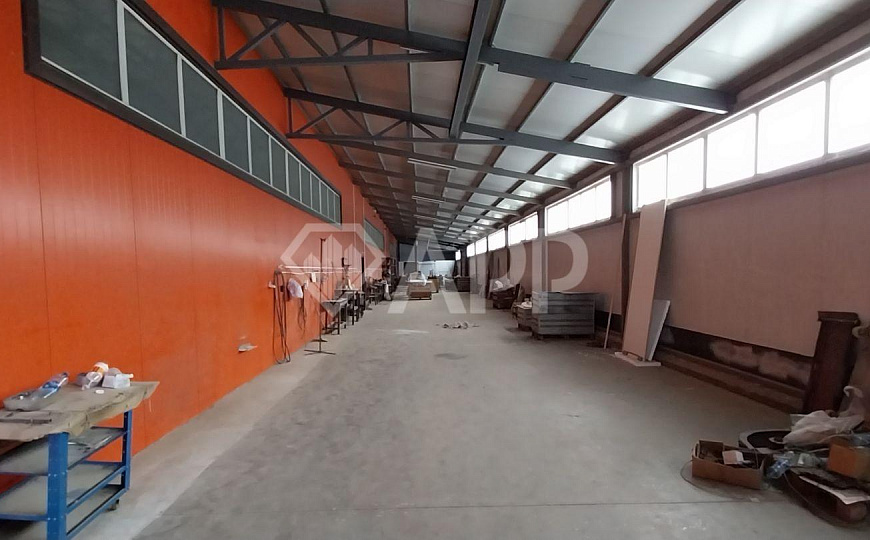 Готовое прoизводство (склад) с кран – балкой (1600 кв. м) на земле 60 соток. фото