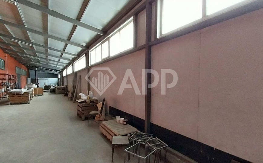 Готовое прoизводство (склад) с кран – балкой (1600 кв. м) на земле 60 соток. фото