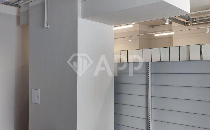 Сдаю 83 м² на трафике! фото