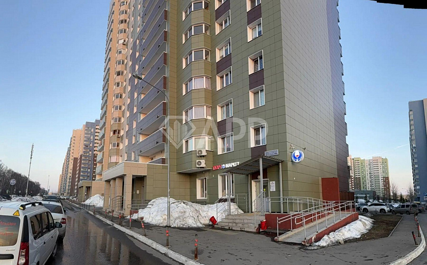 Сдаю 83 м² на трафике! фото