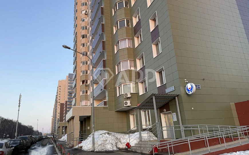 Сдаю 83 м² на трафике! фото