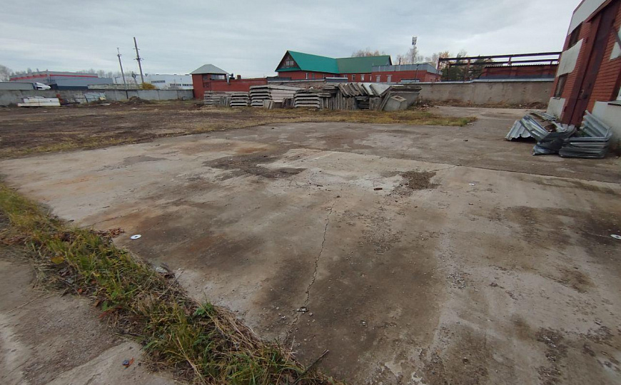 Продается 0,5 га промка с боксом 440 кв.м фото