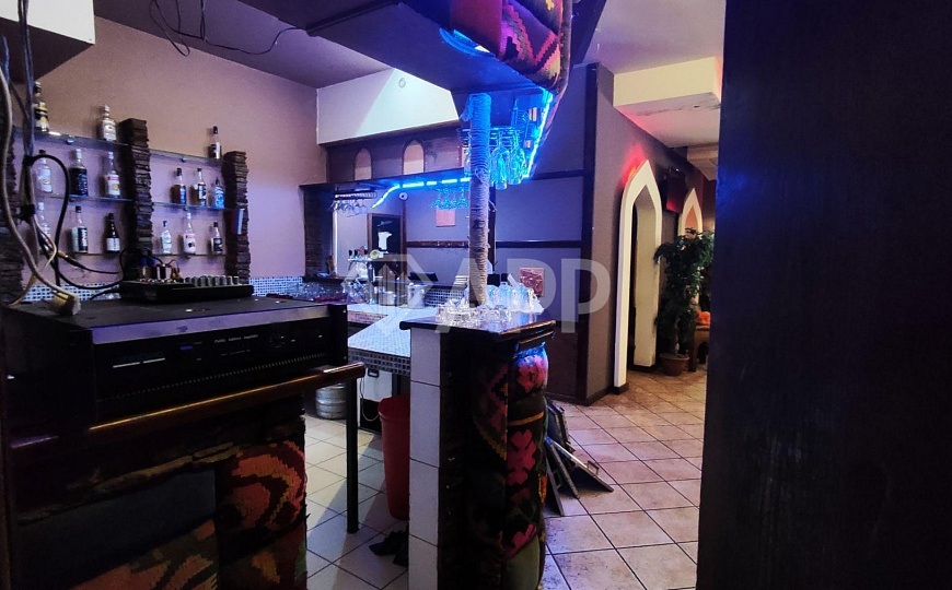 Сдам помещение 460 м²  под кафе-ресторан фото