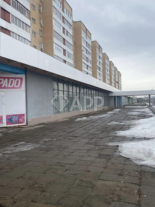 Сдам торговое помещение, 1 030 м² фото