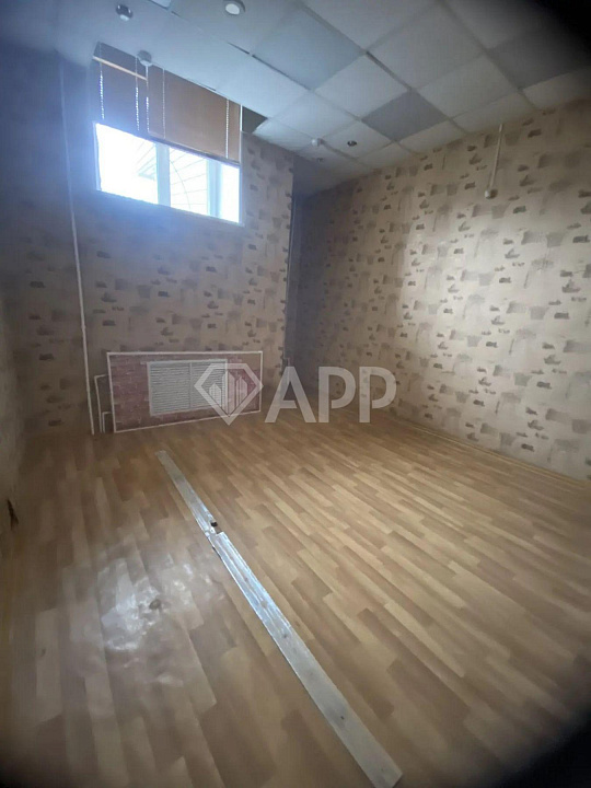 Сдам торговое помещение, 1 030 м² фото