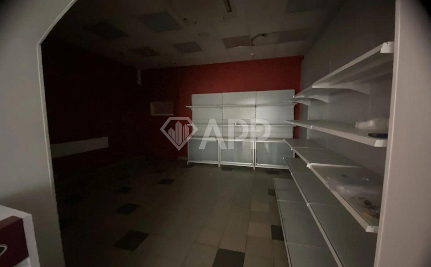 Сдам торговое помещение, 1 030 м² фото