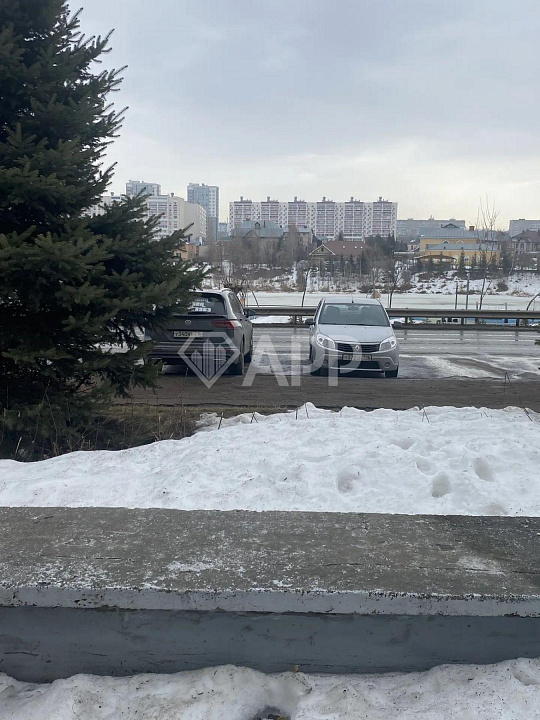 Сдам торговое помещение, 1 030 м² фото