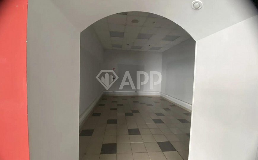 Сдам торговое помещение, 1 030 м² фото