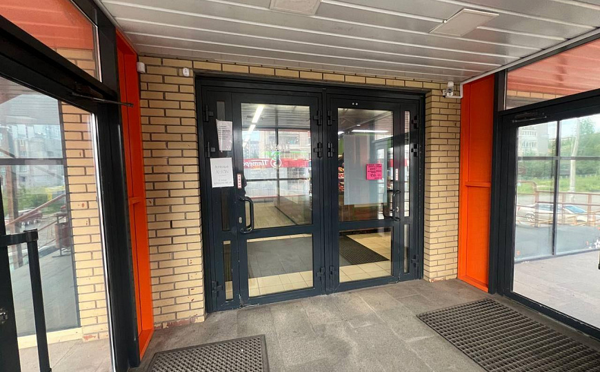 Торговая площадь на Экорынке ул.Холмогорова фото