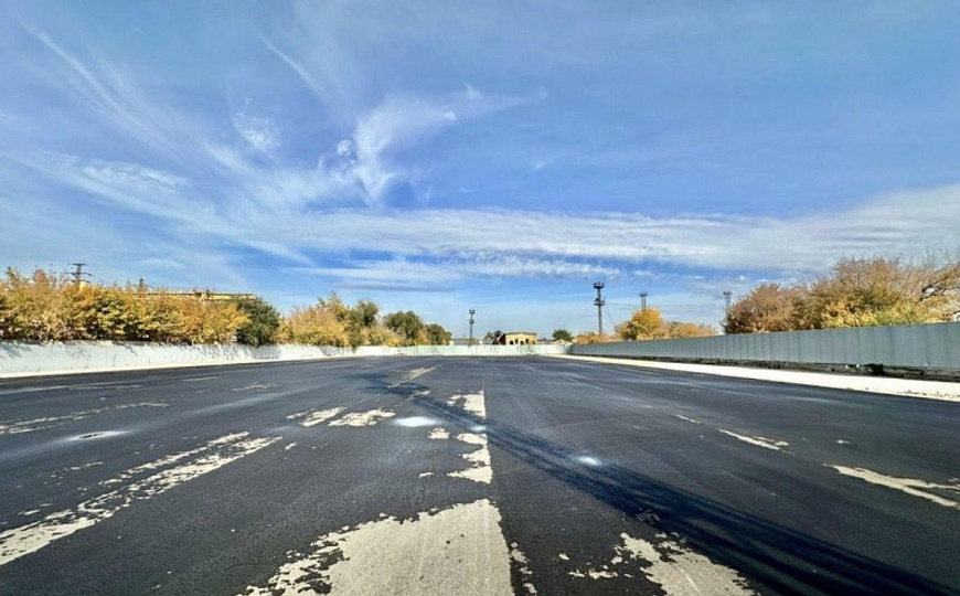 База 800 м2  с ж/д веткой на участке 1,1 га  фото