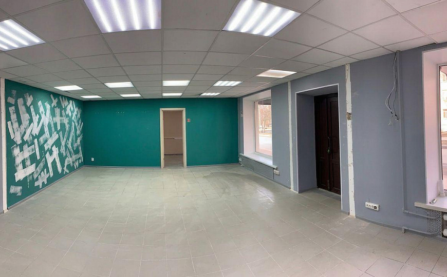 Сдам торговое помещение, 70 м² высокий трафик фото
