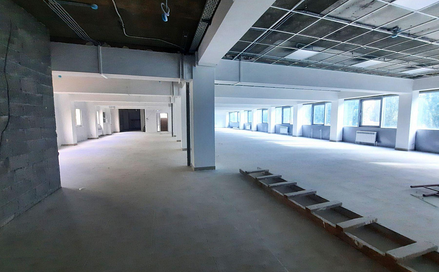 Продам отдельно стоящее здание, 2 000 м² фото