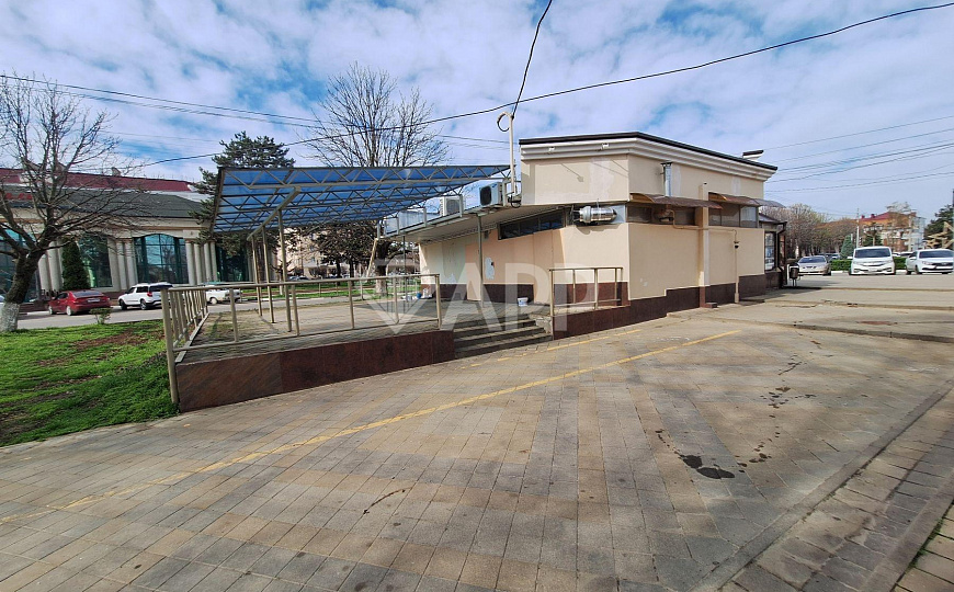 Продам  нестационарный павильон 90м², с верандой 150м², з\у 2 сотки фото