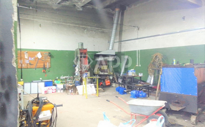 Продам производственное помещение, 1 500 м² фото