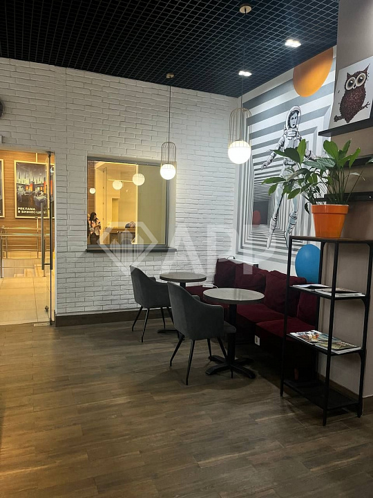 Фудзона в массивном бизнес центре фото