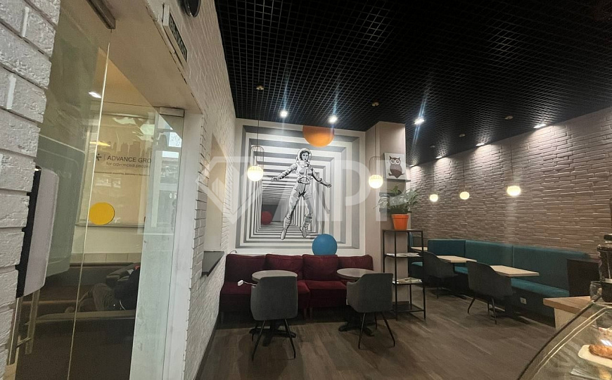 Фудзона в массивном бизнес центре фото