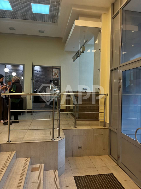 Фудзона в массивном бизнес центре фото