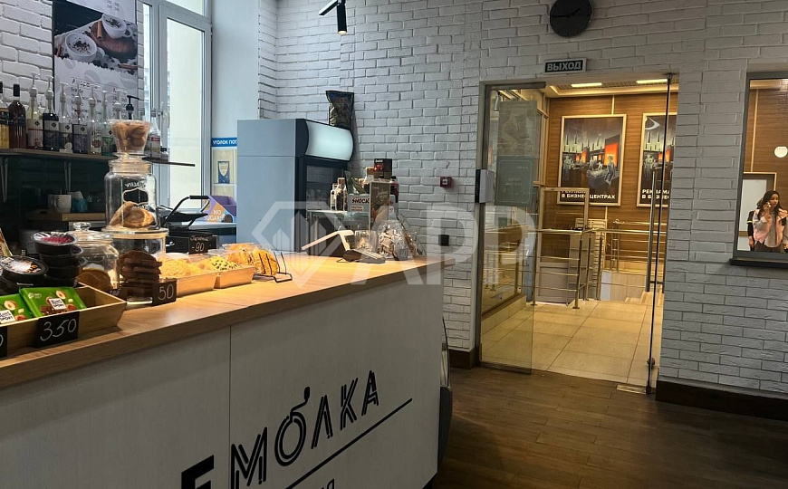 Фудзона в массивном бизнес центре фото