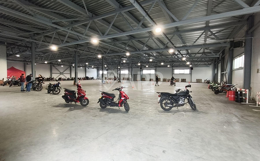 Сдам производственное помещение, 1 500 м² фото