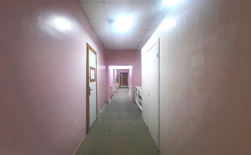  Торговый центр, 1 300 м² фото