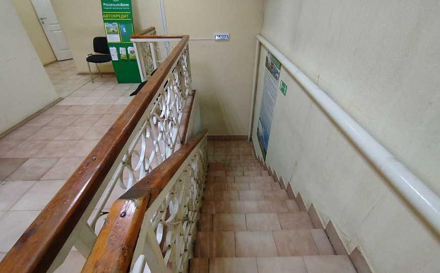 Отдельно стоящее помещение на 1 линии 244,7 м2 фото