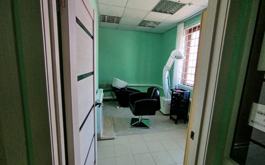 Отдельно стоящее помещение на 1 линии 244,7 м2 фото