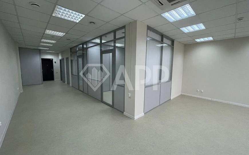 Офис, свежий ремонт. фото
