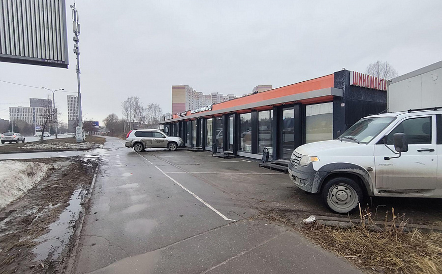1-я линия, 30м² на трафике! фото