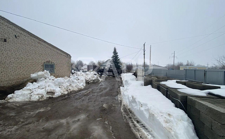 В продаже промышленная база фото