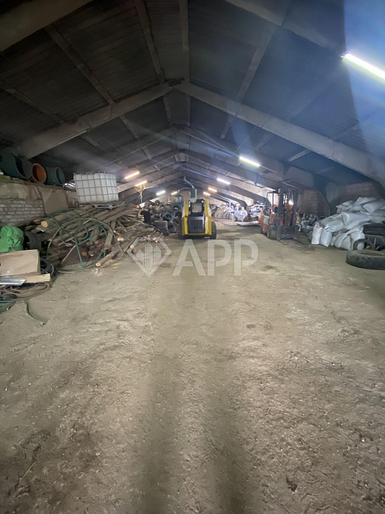 В продаже промышленная база фото