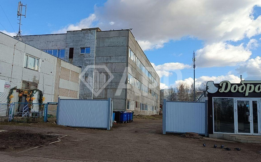 800м², в центре города, с арендаторами фото