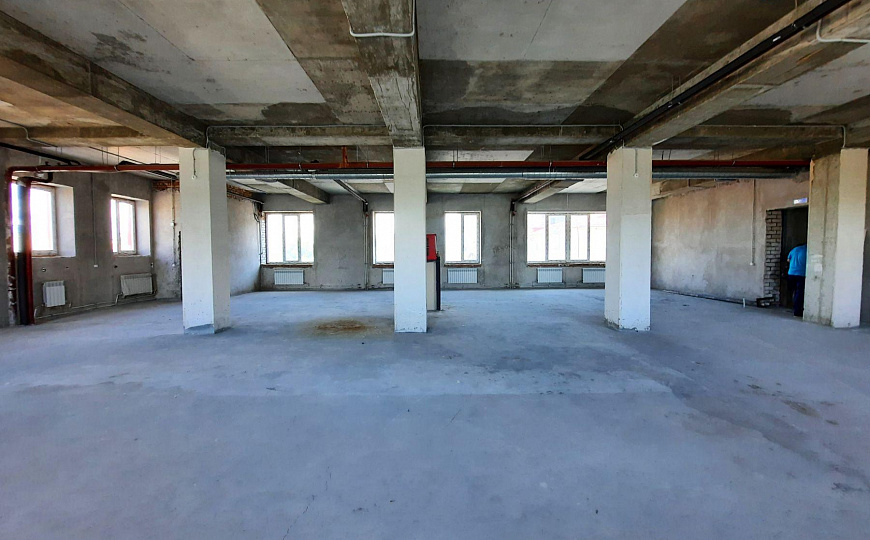 Отдельно стоящее здание с парковкой, 2 400 м² фото