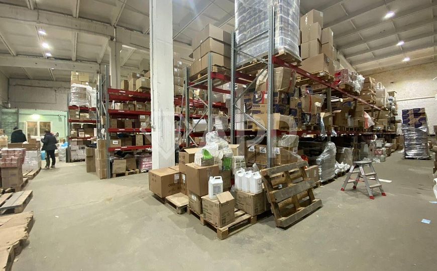 Тёплый ,большой склад ,566 кВм,в черте города фото