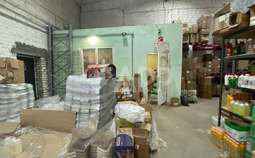 Тёплый ,большой склад ,566 кВм,в черте города фото