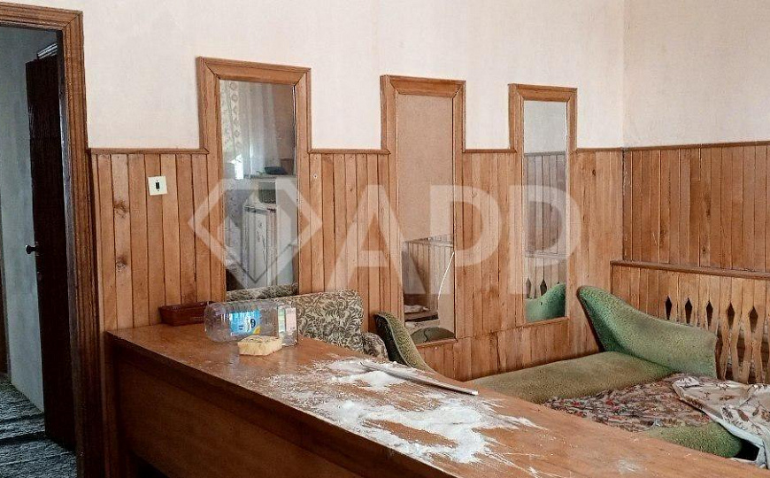 Продам отдельно стоящее здание, 317,7 м² и З/У 1069 м² фото