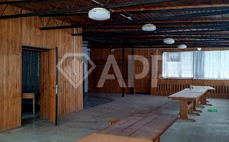 Продам отдельно стоящее здание, 317,7 м² и З/У 1069 м² фото