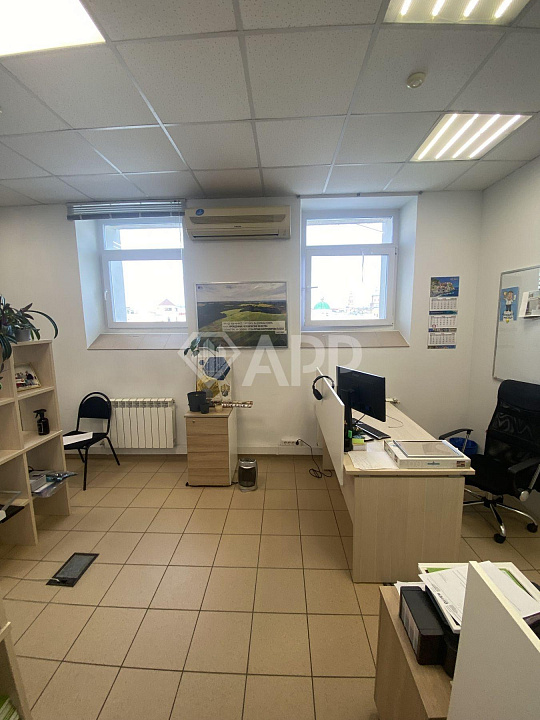 Стильный офис с парковкой в аренду фото