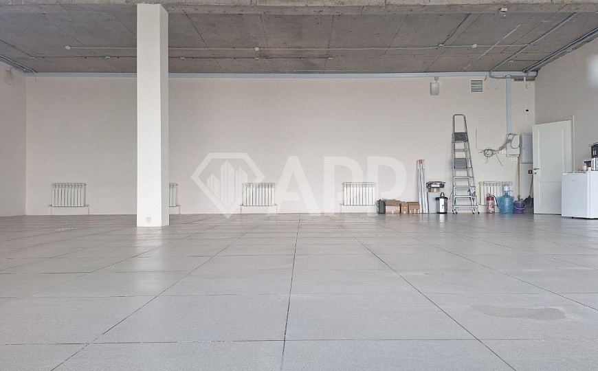 Сдам помещение на первой линии с своей парковкой, 130 м² фото