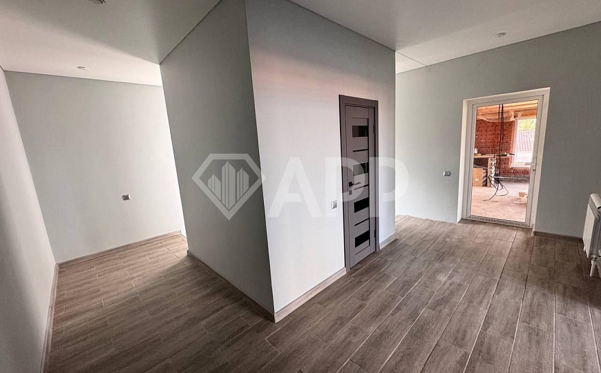 Здание под офис 200м² с парковкой фото