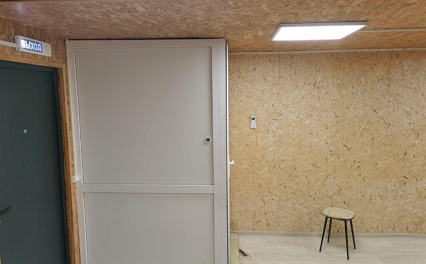 Торговый павильон на трафике 30 м2 фото