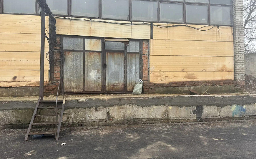 Цех, склад с пандусом, 200 м2 фото