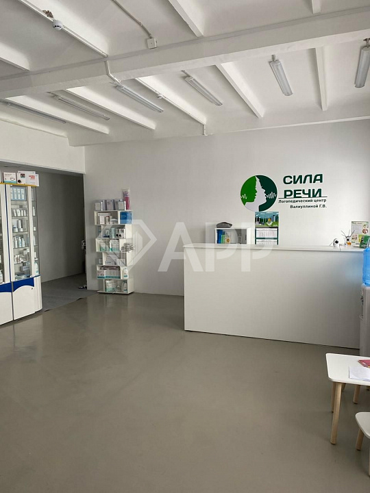 На первой линии продается здание с з/у фото