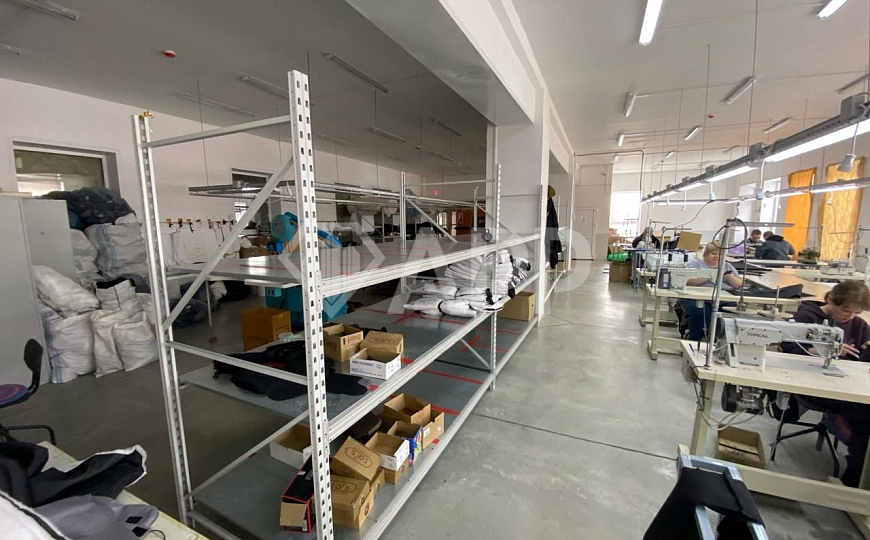 На первой линии продается здание с з/у фото