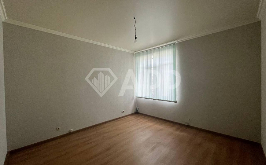 Сдам отдельно стоящее здание, 335 м² фото