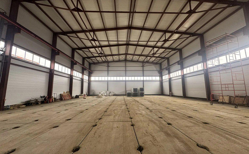 Склад/Производство/С кран-балкой 10т/Высота 11 м. 150 кВт фото