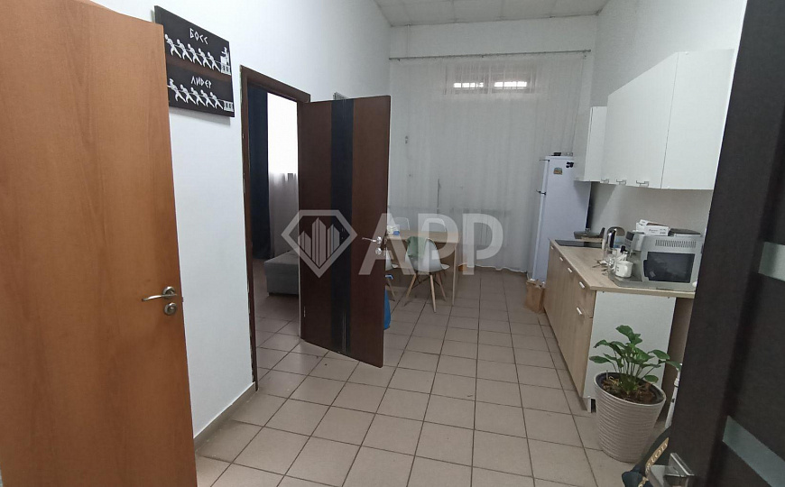 Помещение 150 м² с двумя входами под любой вид деятельности фото