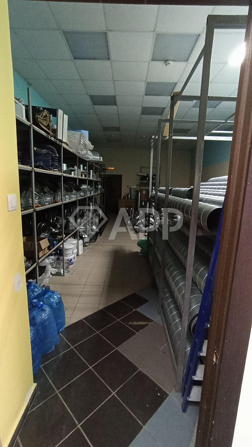 Помещение 150 м² с двумя входами под любой вид деятельности фото