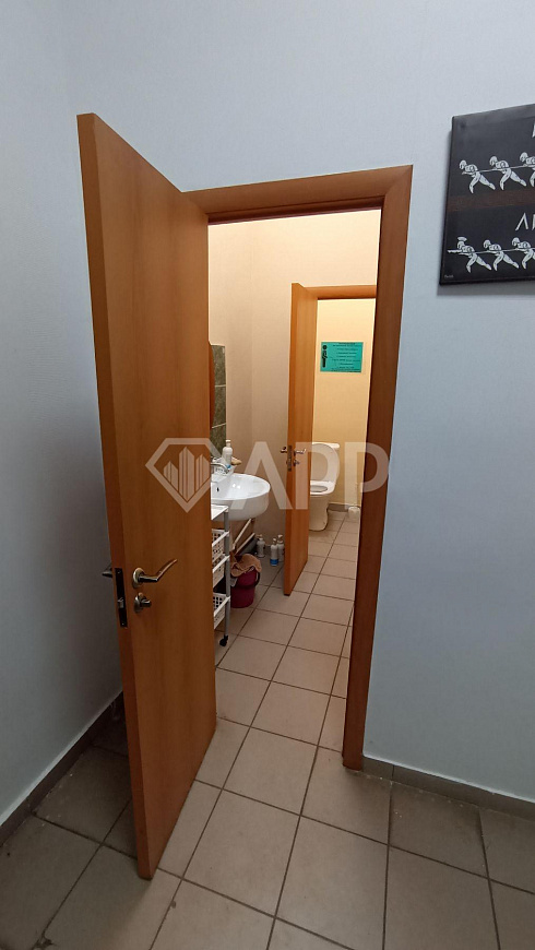 Помещение 150 м² с двумя входами под любой вид деятельности фото