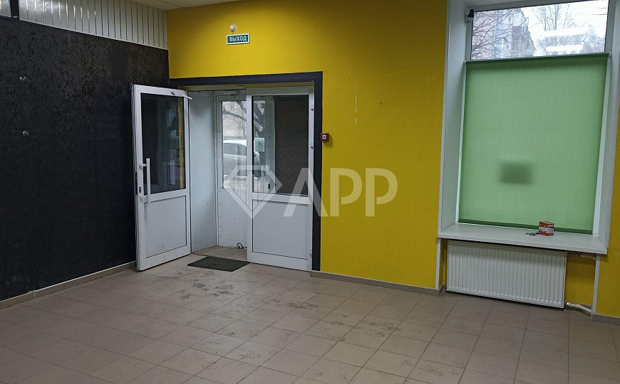 Помещение на 1-ой линии 70м² свободного назначения фото